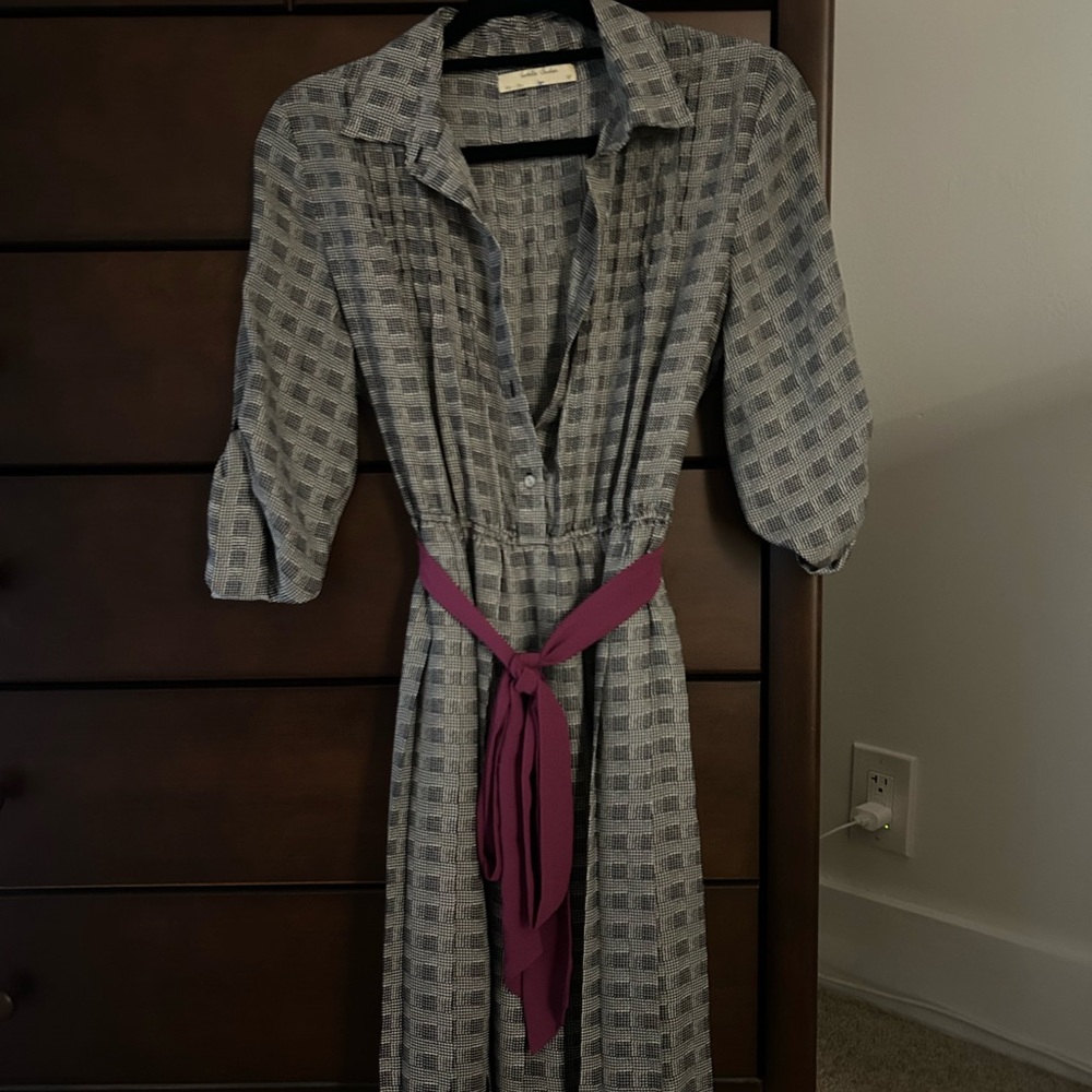 Elegant Gray Checkered Dress with Purple Belt